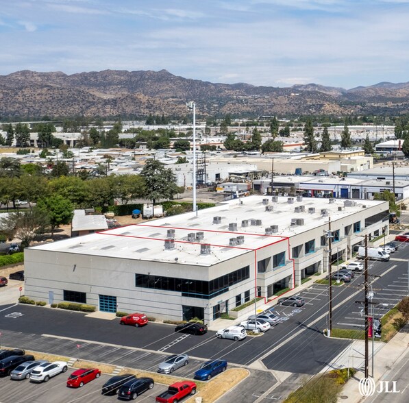 More Photos Of 9445-9457 De Soto Ave, Chatsworth Light Distribution For Lease