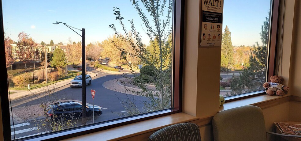 More Photos Of 929 SW Simpson Ave, Bend Medical For Lease