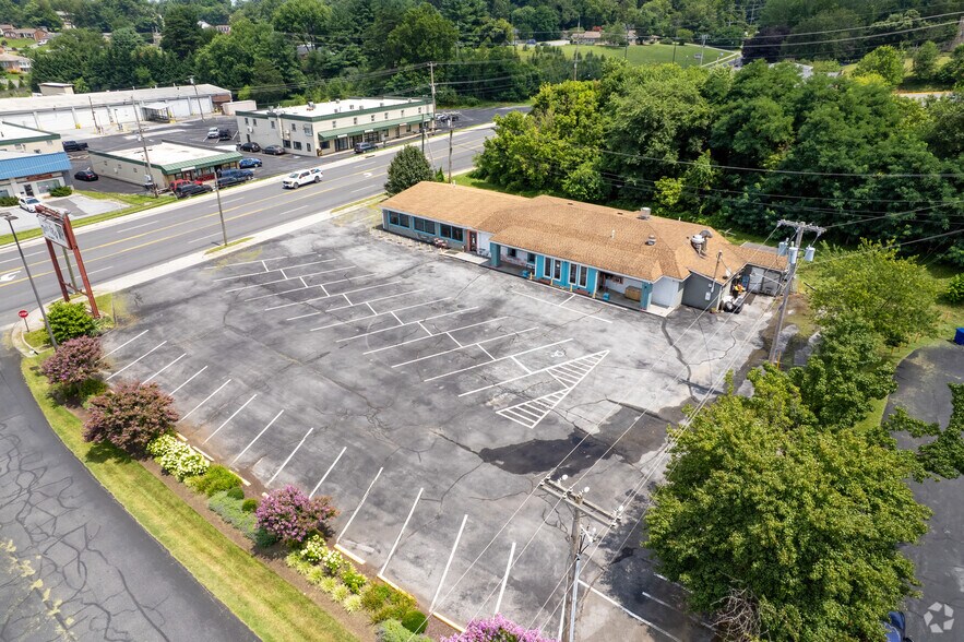More Photos Of 865 John Marshall Hwy, Front Royal Restaurant For Sale