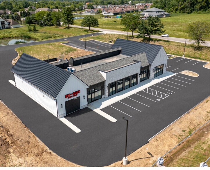 Primary Photo Of 7953 Highfield Dr, Lewis Center Storefront For Lease