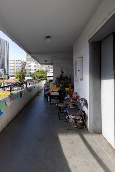 More Photos Of 250 Kapili St, Honolulu Apartments For Sale