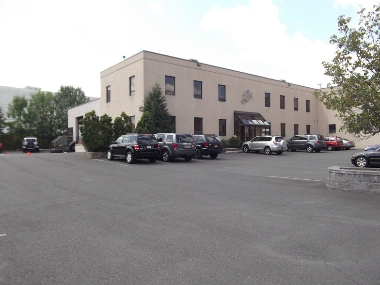 More Photos Of 17 Watchung Ave, Chatham Unknown For Lease