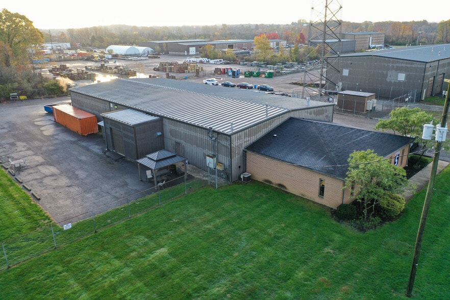 More Photos Of 3822 Victory Ave, Louisville Warehouse For Lease