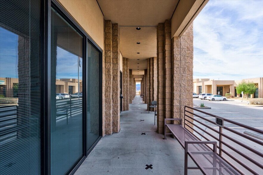 More Photos Of 2035 Mesquite Ave, Lake Havasu City Medical For Sale