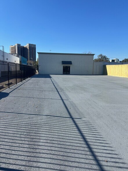 More Photos Of 4910 Fannin St, Houston Medical For Lease