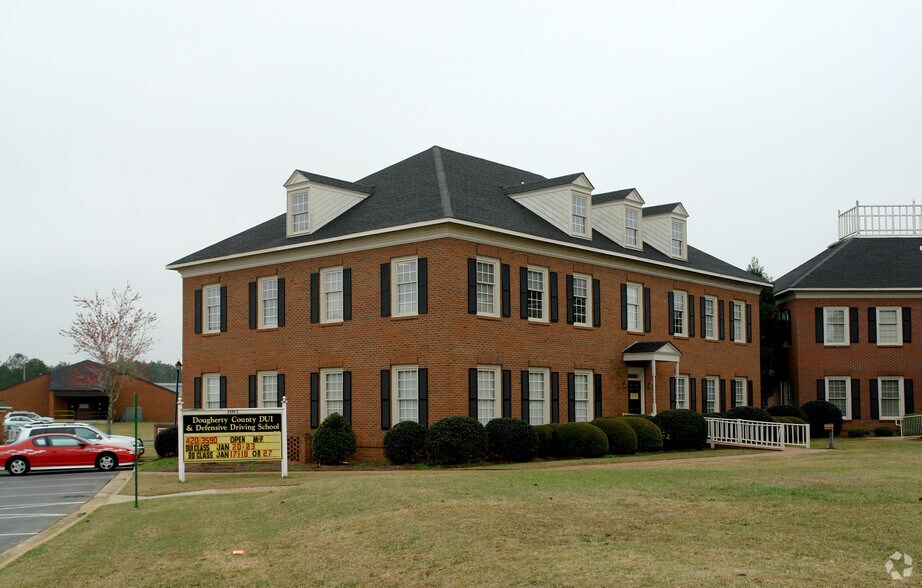 More Photos Of 2547 Lafayette Plaza Dr, Albany Unknown For Lease