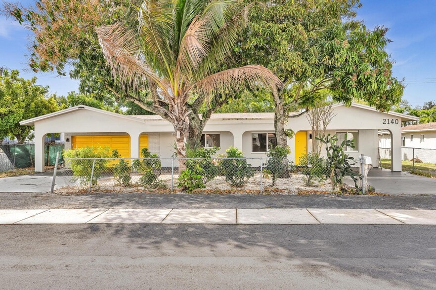 More Photos Of 2140-2160 NW 29th St, Oakland Park Apartments For Sale