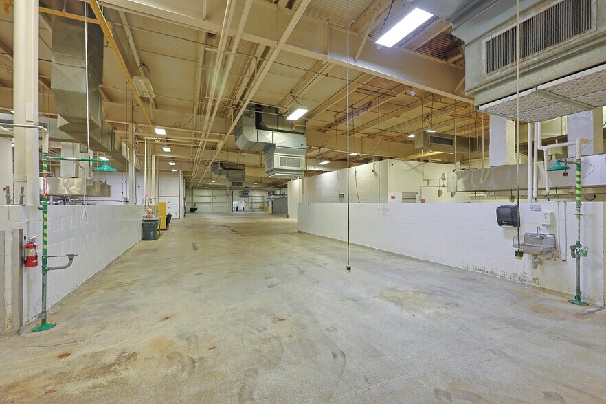 More Photos Of 125 Liberty St, Brockton Manufacturing For Lease