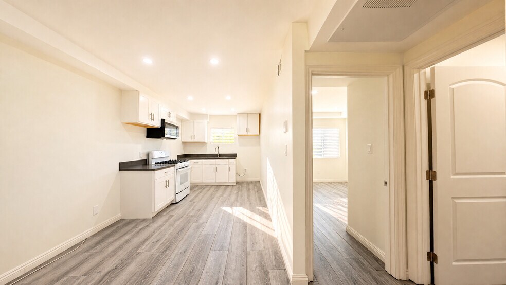 More Photos Of , Tujunga Office For Sale