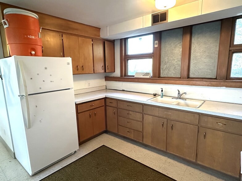 More Photos Of 6103 Forest Hills Rd, Rockford Specialty For Sale