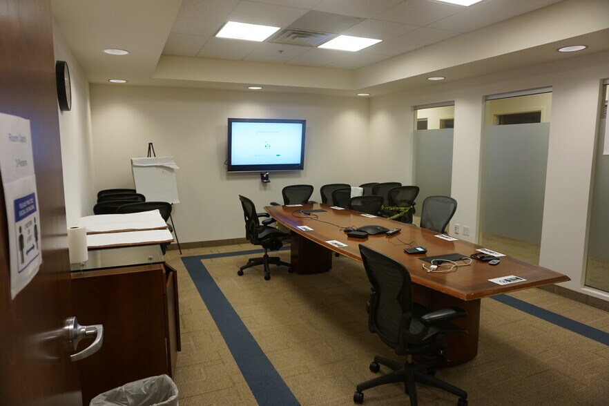 More Photos Of 40 Media Dr, Queensbury Office For Lease