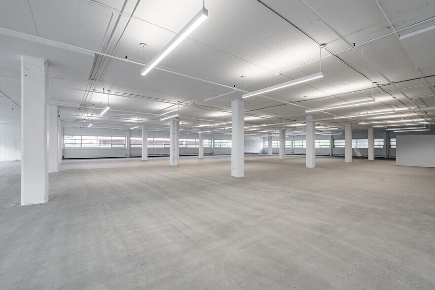 More Photos Of 6750 Av de l'Esplanade, Montréal Loft Creative Space For Lease