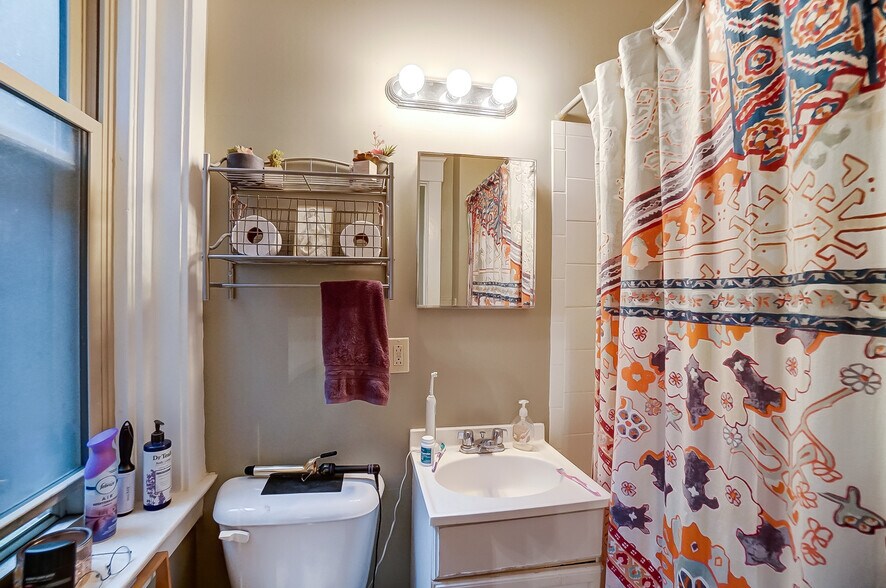 More Photos Of 1801 Chase Ave, Cincinnati Apartments For Sale