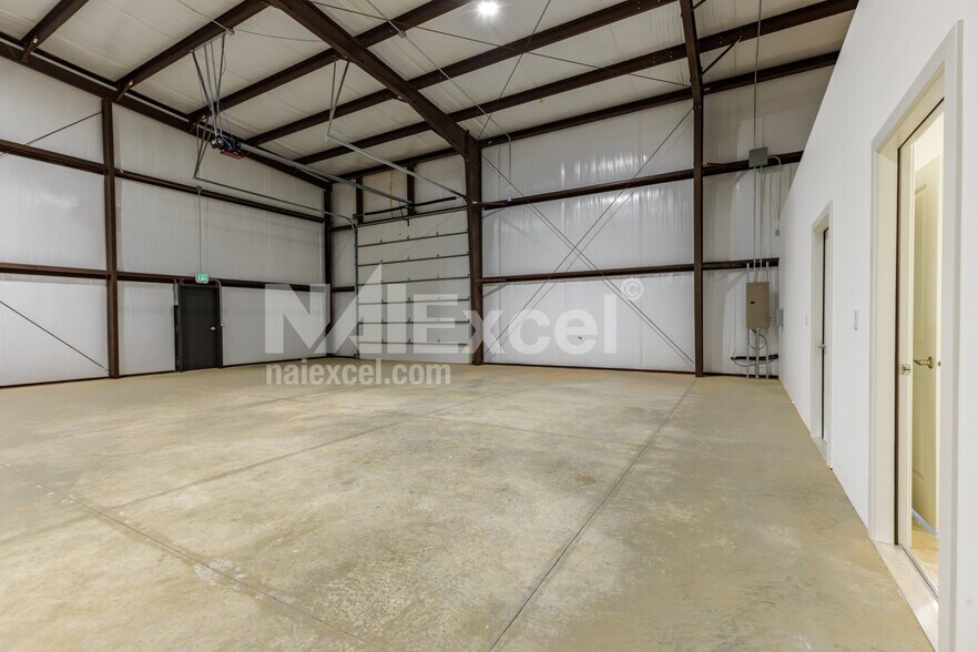More Photos Of 950 S Regional Park Rd, Hurricane Industrial For Sale