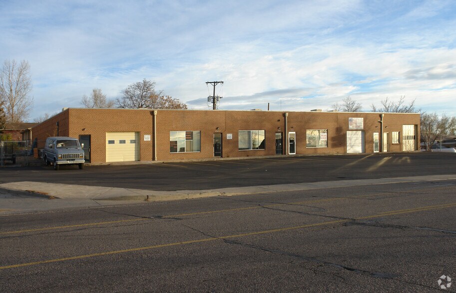 More Photos Of 2653-2677 W Hampden Ave, Englewood Warehouse For Lease