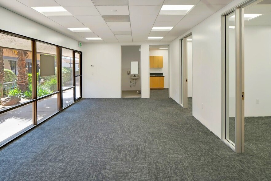 More Photos Of 1981 N Gateway Blvd, Fresno Unknown For Lease