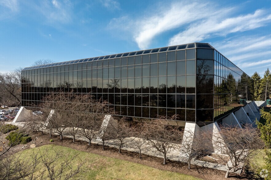 More Photos Of 600 Parsippany Rd, Parsippany Office For Sale