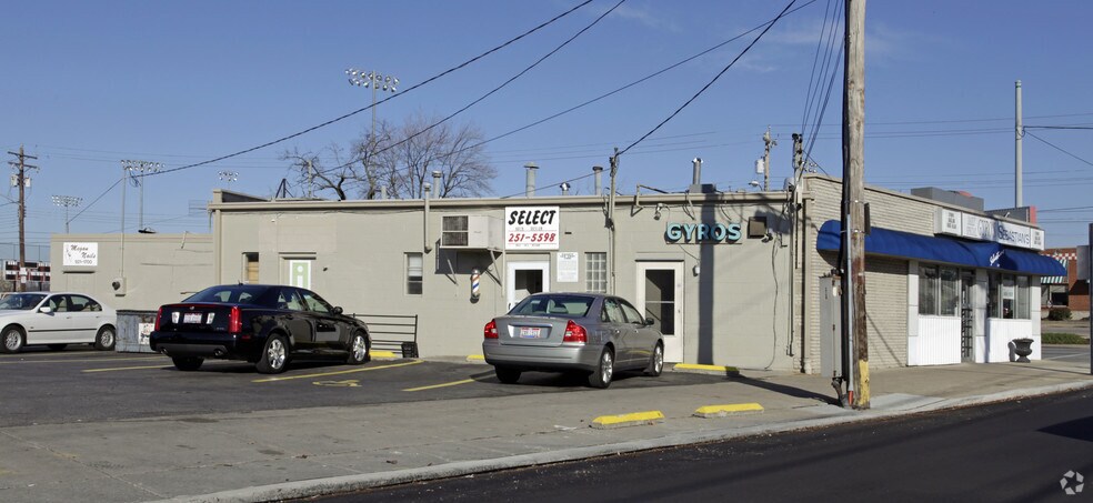 More Photos Of 5209 Glenway Ave, Cincinnati Freestanding For Sale