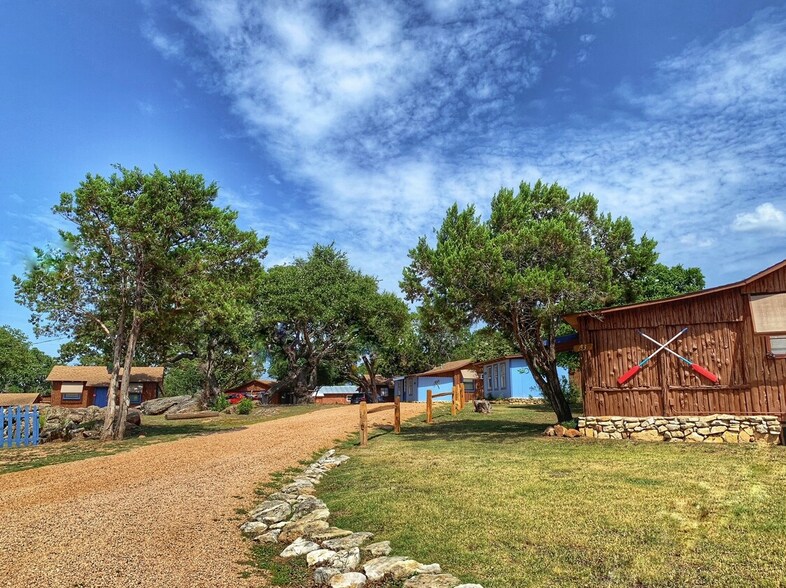More Photos Of 1400 Ranch Road 261, Buchanan Dam Hotel For Sale