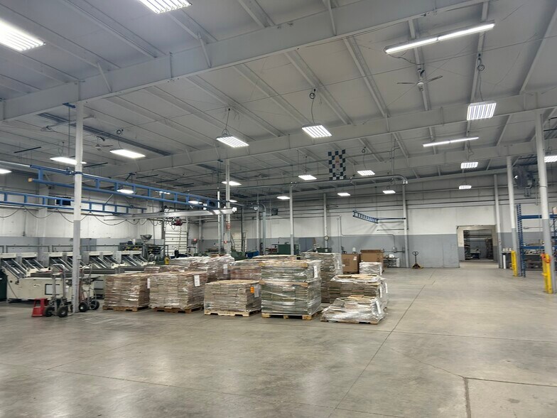 More Photos Of 3340-3350 Main St, Ravenna Light Manufacturing For Sale