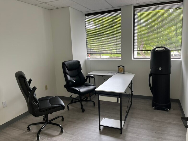 More Photos Of 700 W Hillsboro Blvd, Deerfield Beach Office For Lease
