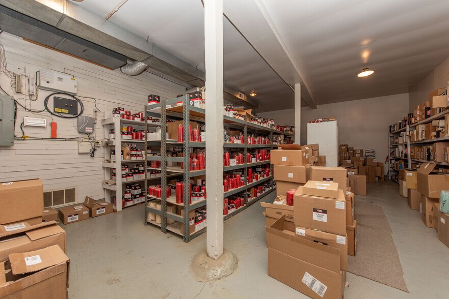 More Photos Of 250 E Villard St, Dickinson Office For Sale