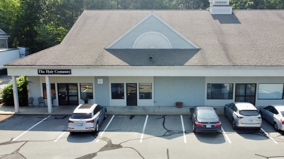 More Photos Of 383-385 E Dunstable Rd, Nashua Unknown For Lease