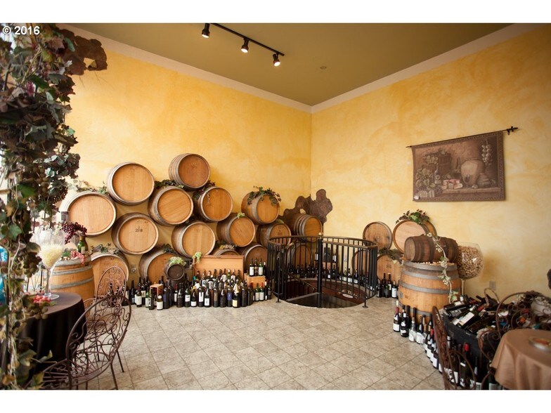 More Photos Of 1044 Marine Dr, Astoria Restaurant For Sale