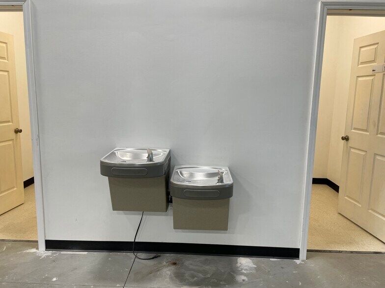 More Photos Of 813 Joe Black Rd, Williamston Warehouse For Lease