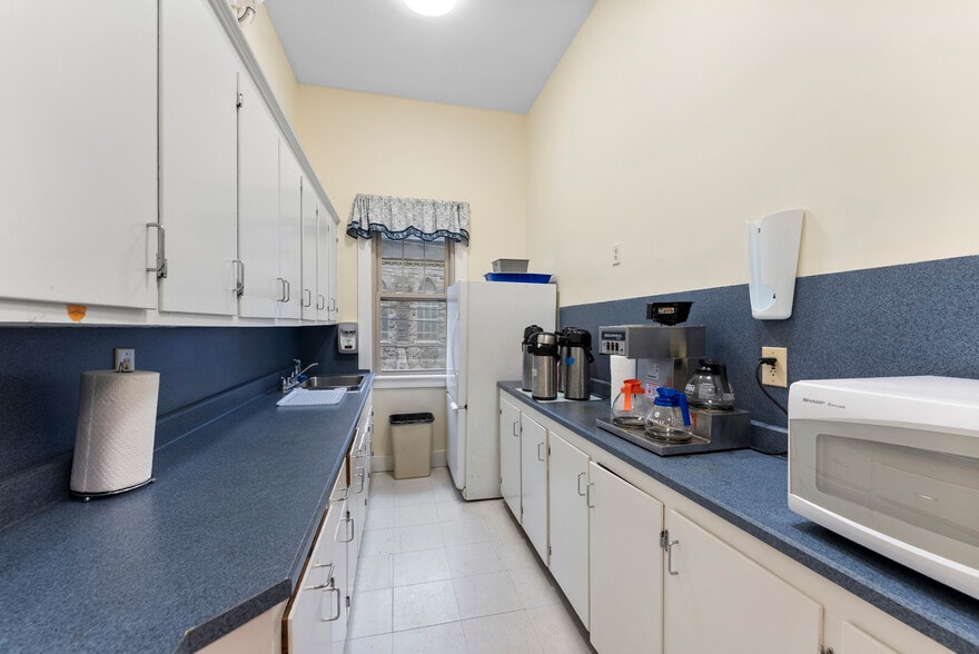 More Photos Of 180 Merrimack St, Lowell Religious Facility For Sale