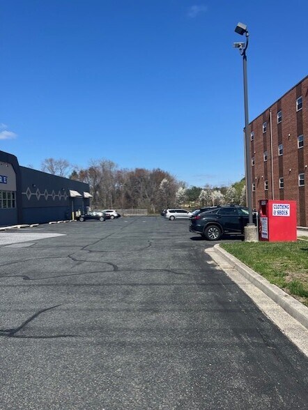 More Photos Of 9708 Belair Rd, Nottingham Freestanding For Lease