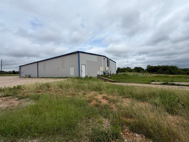 More Photos Of 17445 FM 17, Canton Flex For Sale