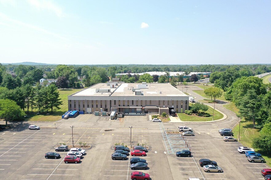 More Photos Of 34 Maple Ave, Pine Brook Office For Lease