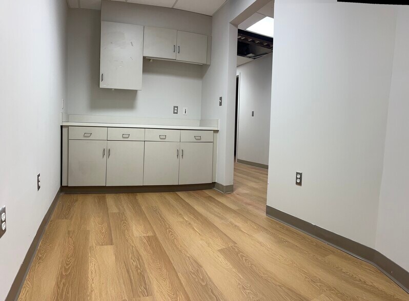More Photos Of 313 South Ave, Fanwood Medical For Lease