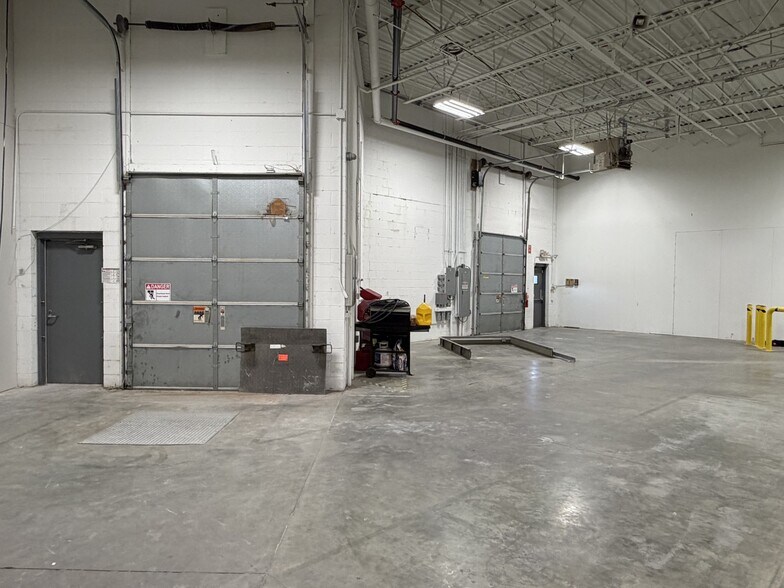 More Photos Of 5480 N Nathan Ln, Plymouth Manufacturing For Lease