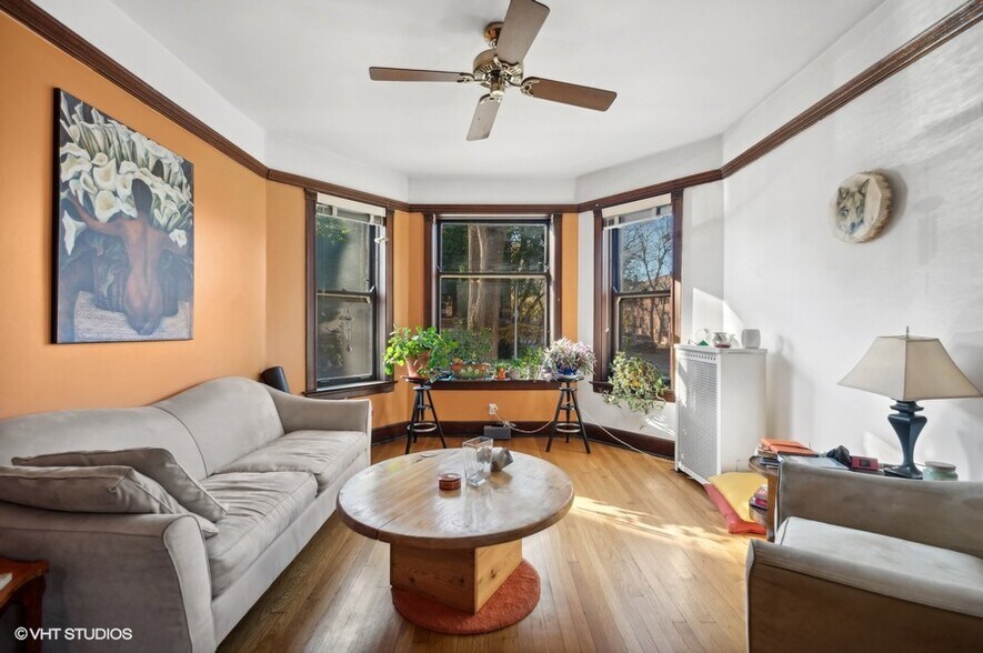 More Photos Of 1351 W Balmoral Ave, Chicago Apartments For Sale