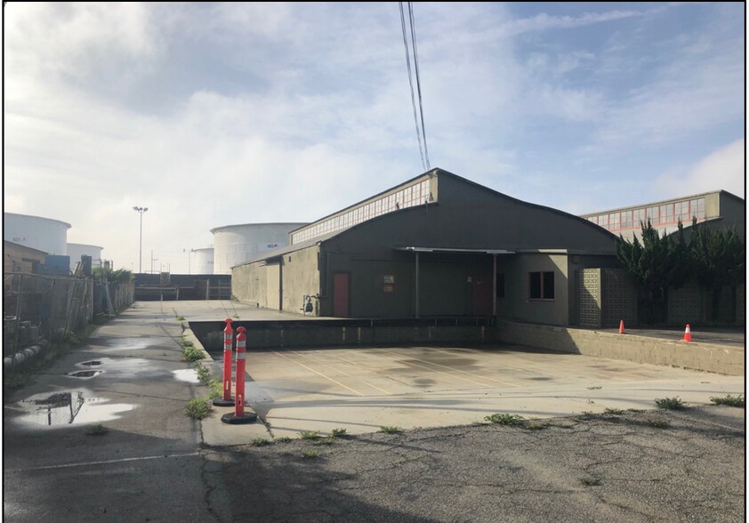 More Photos Of 2300 E Curry St, Long Beach Warehouse For Lease