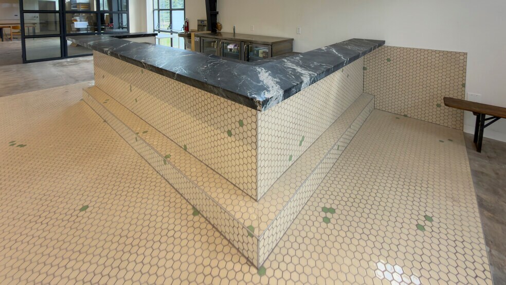More Photos Of 757 Shady Ln, Austin Warehouse For Lease