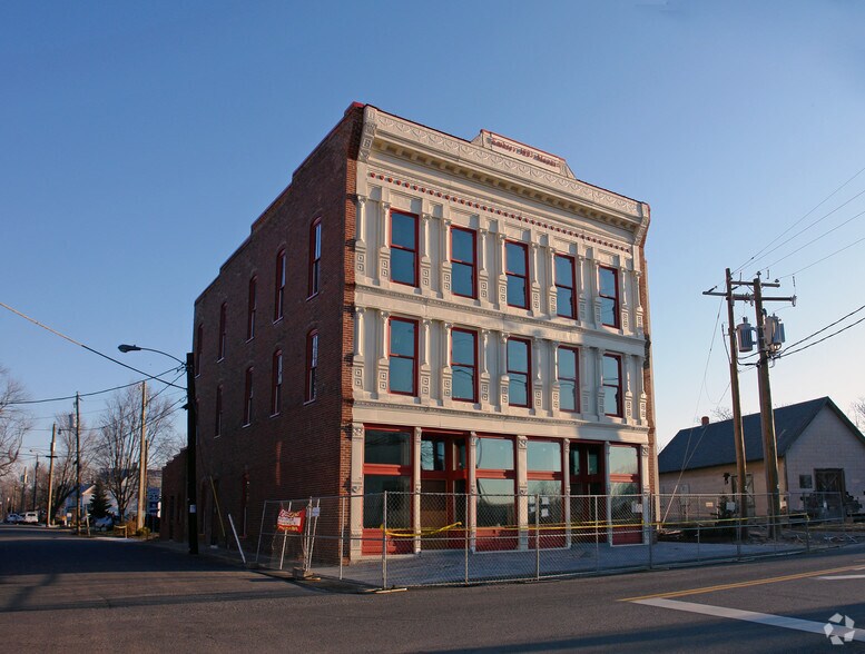 More Photos Of 301 E Main St, Remington Office For Lease