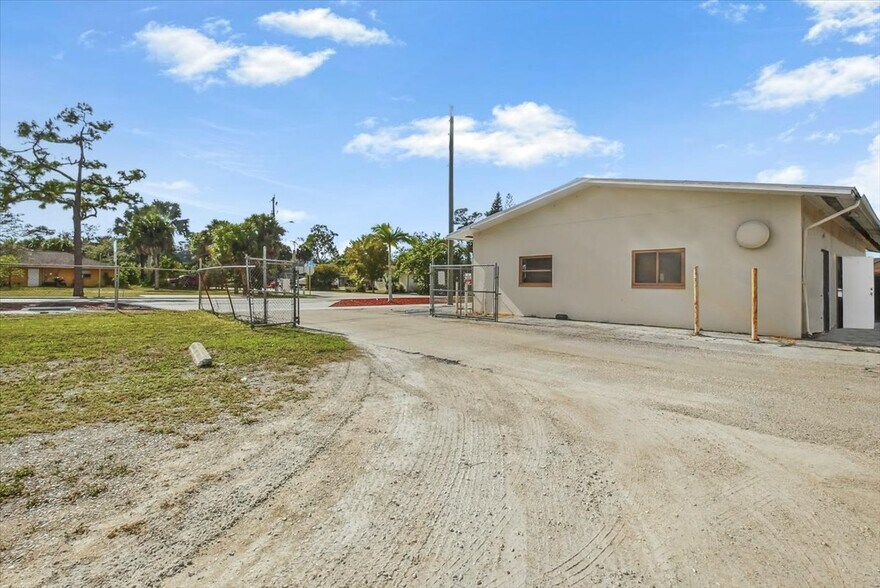 More Photos Of 10401 W Terry St, Bonita Springs Restaurant For Sale