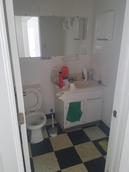 More Photos Of 1721 Woodman Dr, Dayton Freestanding For Sale