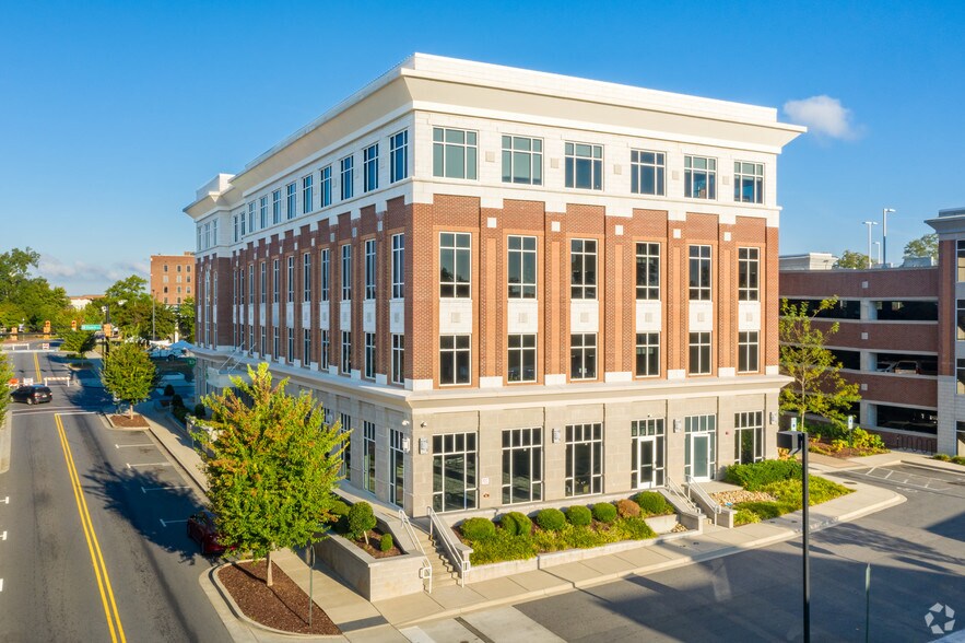 More Photos Of 331 E Main St, Rock Hill Office For Lease