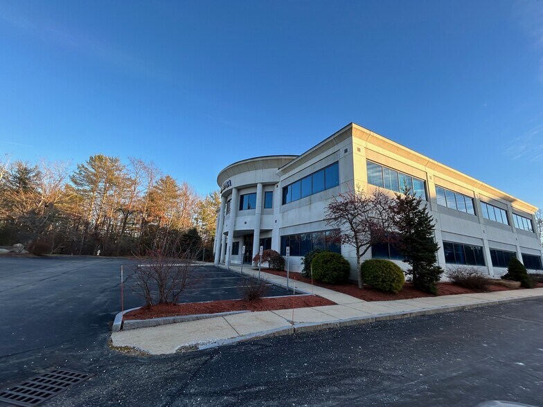 More Photos Of 7 Technology Dr, Chelmsford Office For Lease