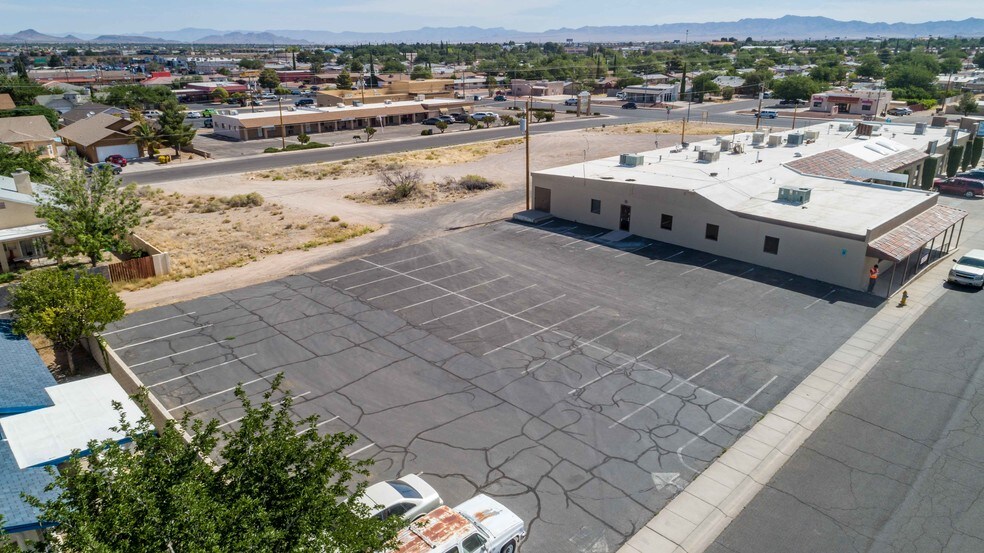 More Photos Of 2601 N Stockton Hill Rd, Kingman Office For Lease