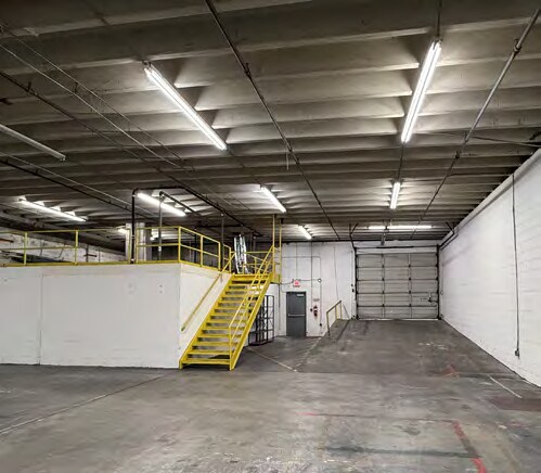 More Photos Of 2050 Sunnydale Blvd W, Clearwater Manufacturing For Sale