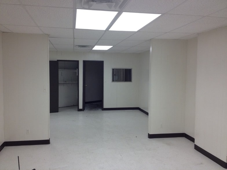 More Photos Of 10727-10737 180th St, Jamaica Warehouse For Lease