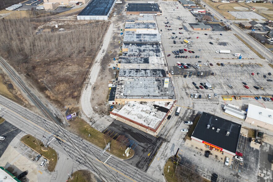 More Photos Of 1044-1306 Oak Harbor Rd, Fremont General Retail For Lease