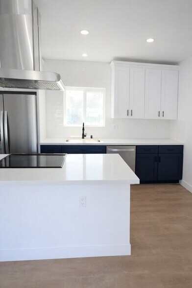 More Photos Of 1236 N Wilmington Blvd, Wilmington Storefront For Sale