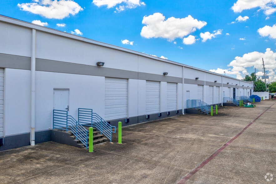 More Photos Of 1718 N Fry Rd, Houston Unknown For Lease