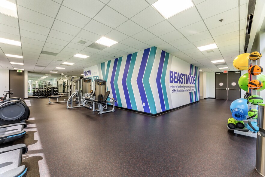 More Photos Of 1330 Enclave Pky, Houston Office For Lease